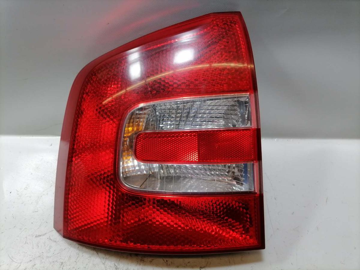 Skoda Octavia 2 Bj.2005 original R&uuml;cklicht R&uuml;ckleuchte Schlussleuchte links Kombi